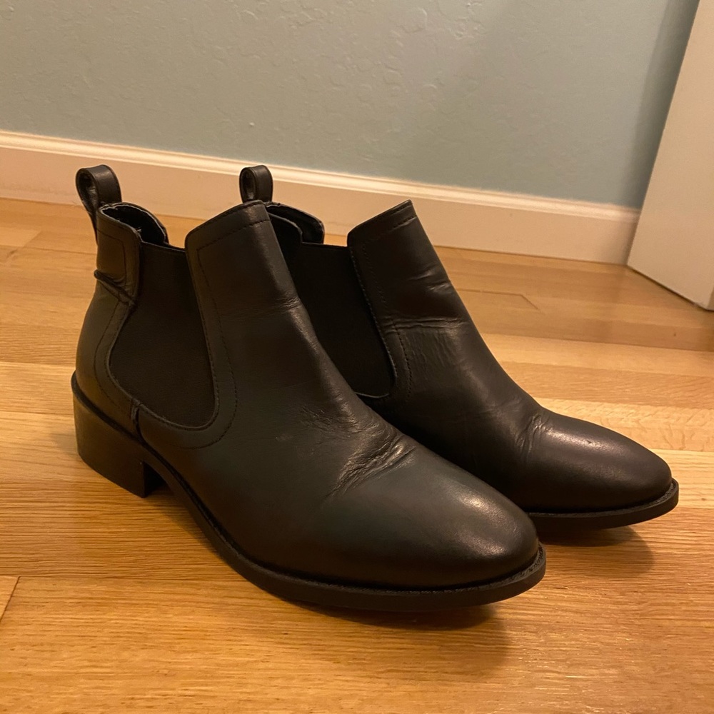 Steve Madden Black Leather Booties